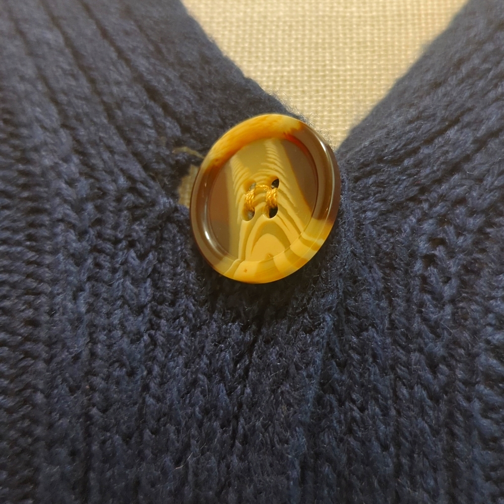Cropped Sweater - Picture 4 of 5